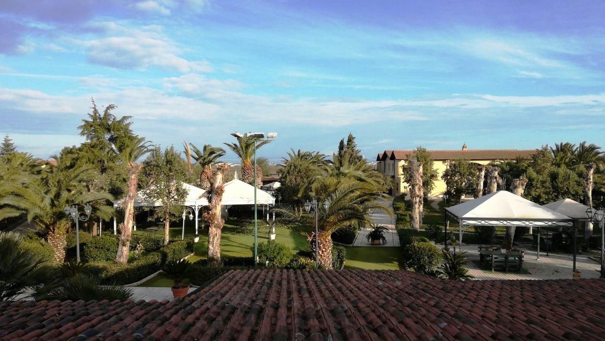 Hotel Tenuta San Francesco Barletta Buitenkant foto